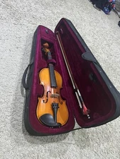 Mendini 1/4 Violin, Velvet Red Case with Clean Bow | USED