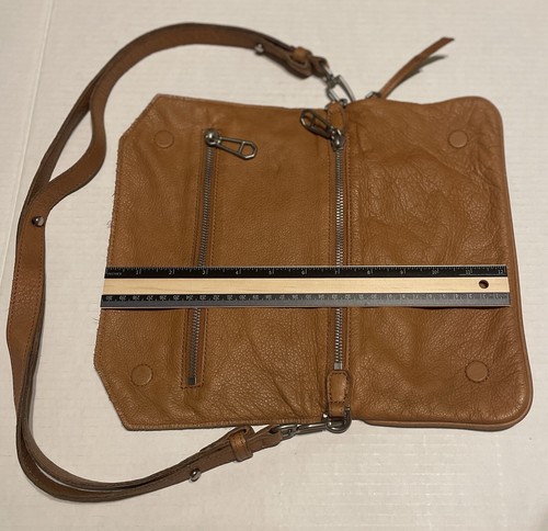 Liebeskind Berlin Women's Caramel Soft Leather Crossbody Bag Purse W Dust Bag - Picture 5 of 7