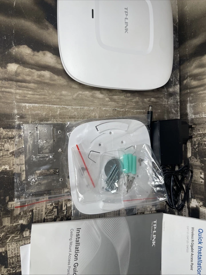 TP-Link EAP120 300Mpbs Wireless N Gigabit Access Point with Brackets - Image 4 of 4