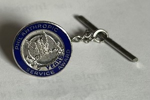 Vintage PHILANTHROPIC MUTUAL Insurance  • Tie Tac Tack  • 5  Year Service Award