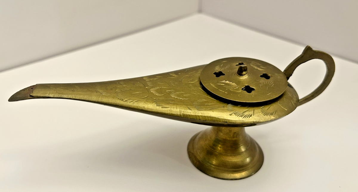 Vintage Solid Brass Aladdin Genie Lamp Incense Burner 7.5” Etched