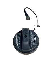 2002 - 2006 Toyota Camry Gas Fuel Cap Oem W Retainer