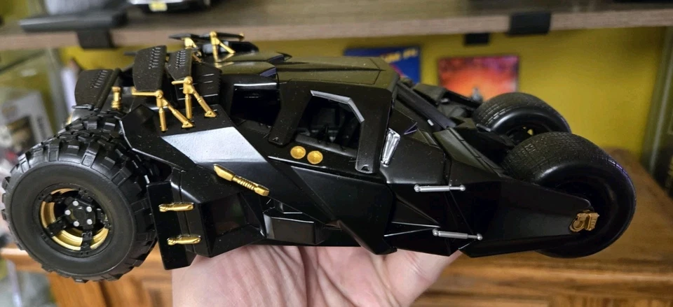 Hot Wheels 2004 Batman Begins Batmobile Tumbler 1:18 Metal Collection - Image 3 of 4