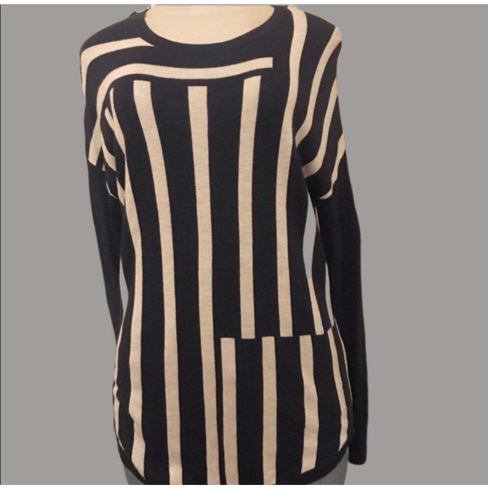 Trouve light weight sweater - image 2