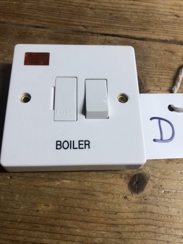 CRABTREE 4827/3 Switched Fused Spur C/W Neon Engravur "BOILER" New Old Stock