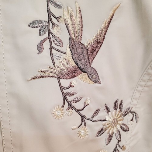 Luxe Eleven Windbreaker Jacke weiß Baumwolle grau Blumen Vogel bestickt L neu mit Etikett - Bild 10 von 15