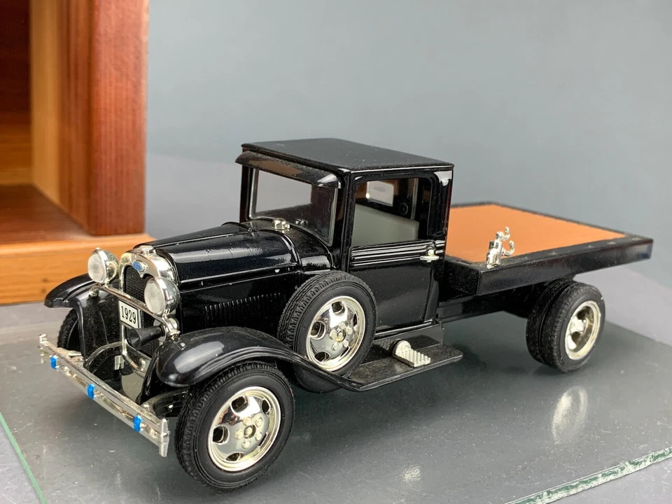 Camión Ford AA 1929 1:32 Museo Nacional del Motor con caja de exhibición personalizada D1695 Foto 3 de 4