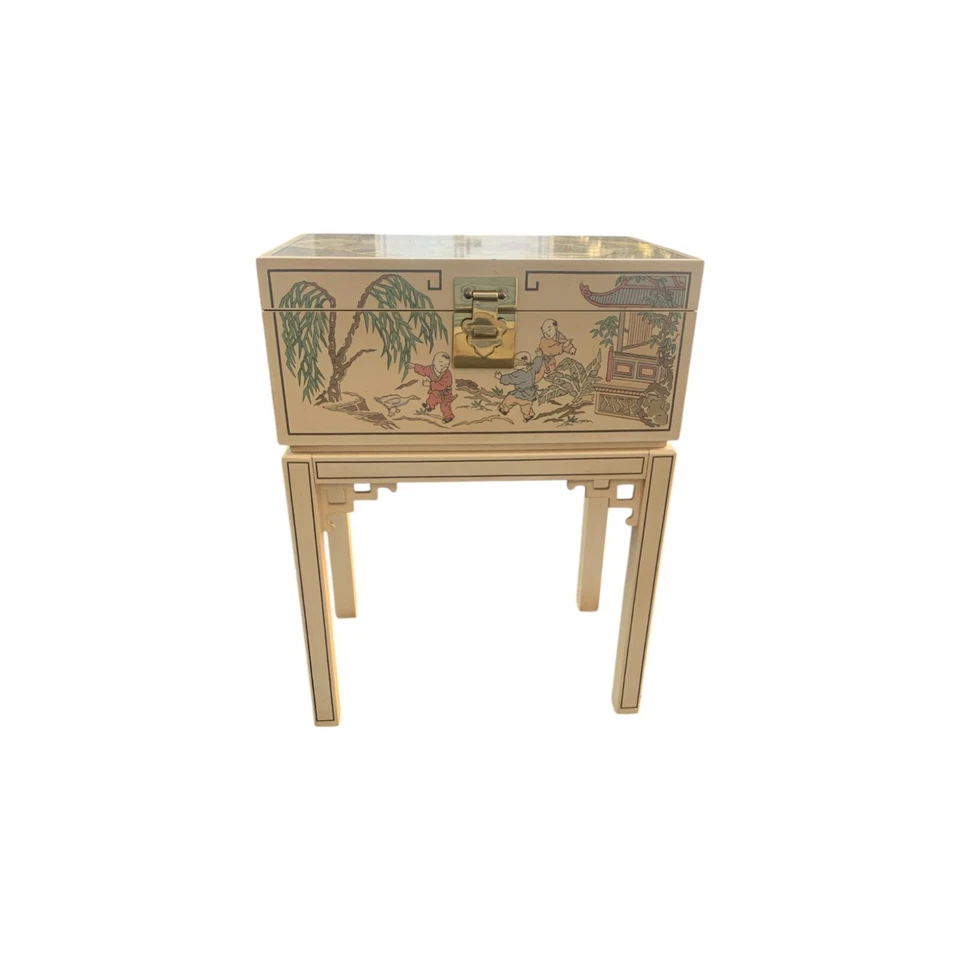 Chinoiserie Drexel Heritage Hollywood Regency pintada a mano en crema cofre lacado Foto 2 de 4