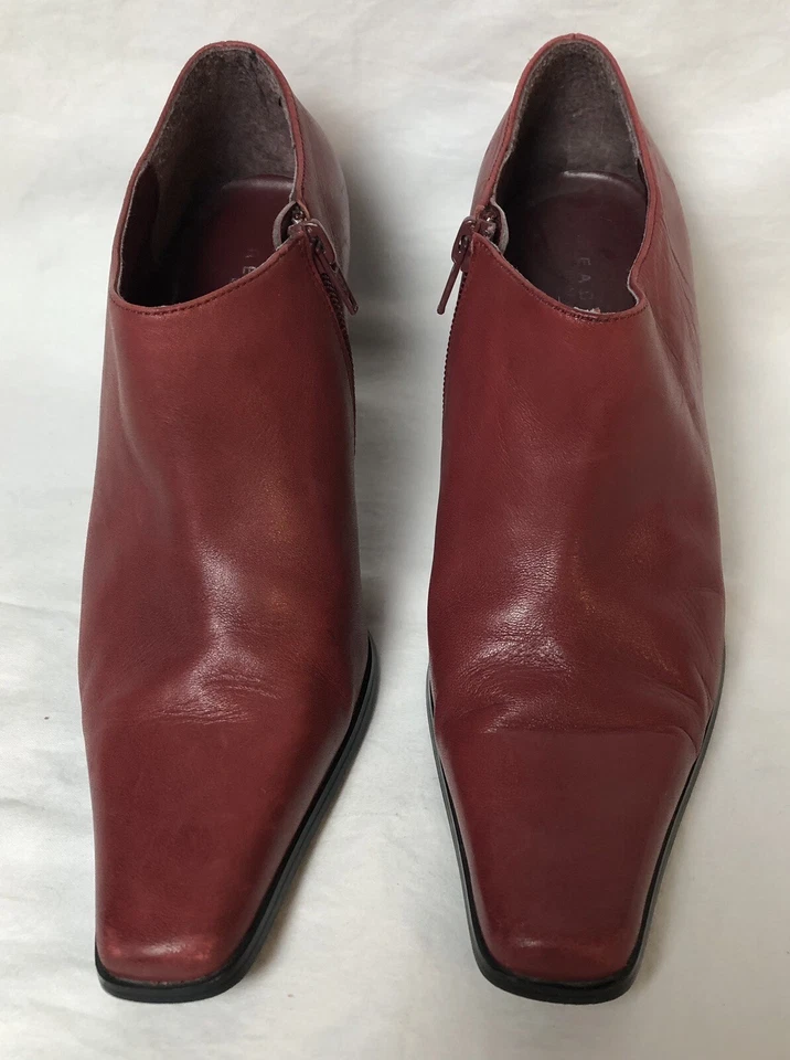 Reaction Kenneth Cole Pump Womens Sz 7 Red Genuine Leather Zip Closure 3” Heels - Image 3 of 4