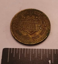 Vintage Showbiz Pizza Metal Game Token Coin