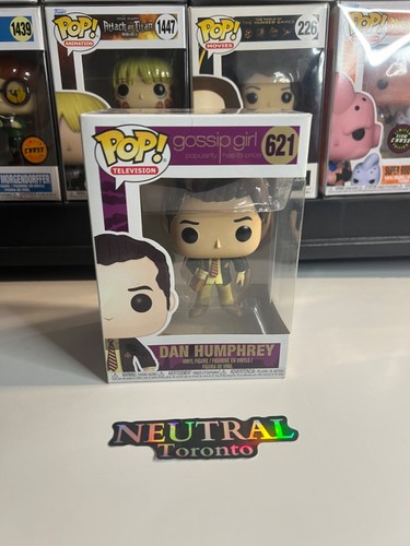 Funko POP! TV: Gossip Girl Set - Serena, Blair, Dan, Nate, Jenny - Picture 12 of 36