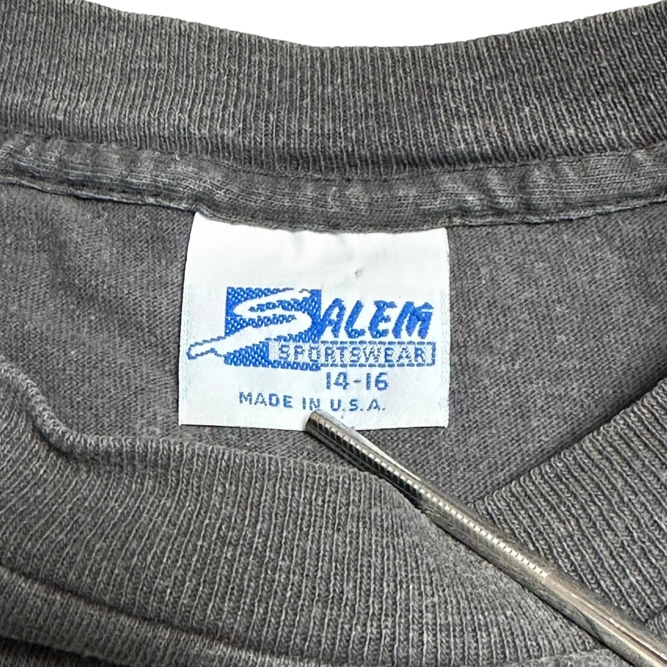 Vintage 90s Salem Michael Jordan Chicago Bulls Graphic Tee Shirt RARE NBA Sz S - Image 3 of 4