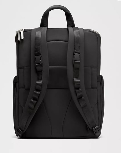 Lululemon New Parent Backpack  Size 17L Black-Sheer Oak Color BNWT. - Foto 13 di 17