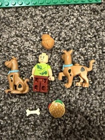 LEGO Scooby-doo W/ Shaggy Walking Scoob Lot Bundle W/ Hamburger Sandwich