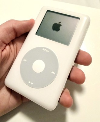 Refurbished HP Invent 128GB iPod Classic 4th Generation - Flash