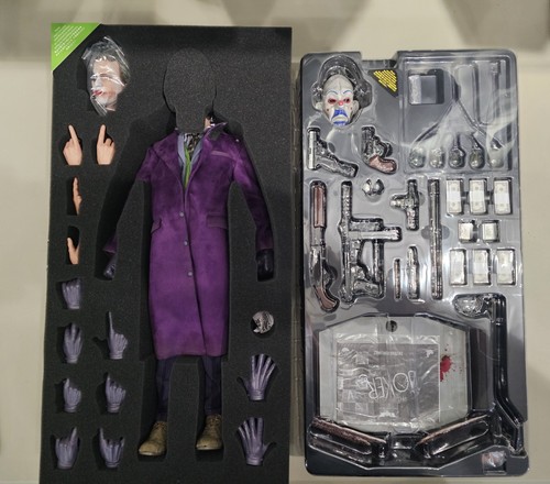 Hot Toys QS010 Joker EX + Custom Acrylic Stand - Free US Shipping - 100% - Bild 5 von 16
