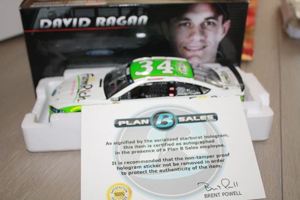  David Ragan #34 1/24 Farm Rich Ford Fusion autografado com certificado de autenticidade novo na caixa - Imagem 2 de 3