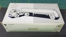 First Gear 1/34 1953 White 3000 Truck with Tanker Trailer 19-1934 Esso Aviation