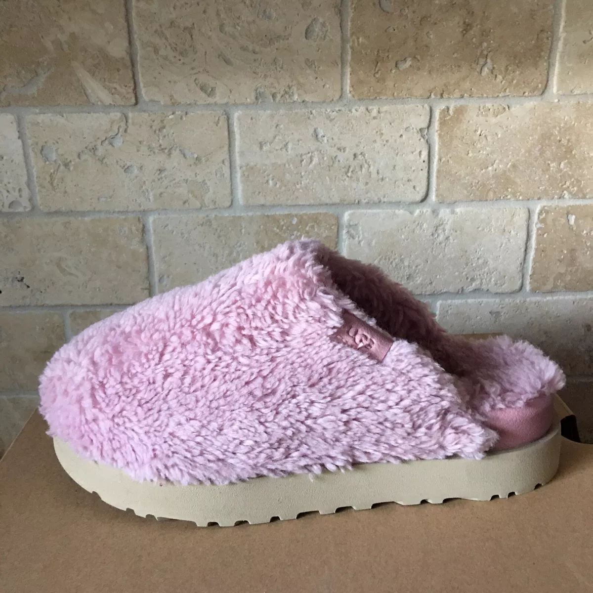 Ugg pink slippers sale hotsell