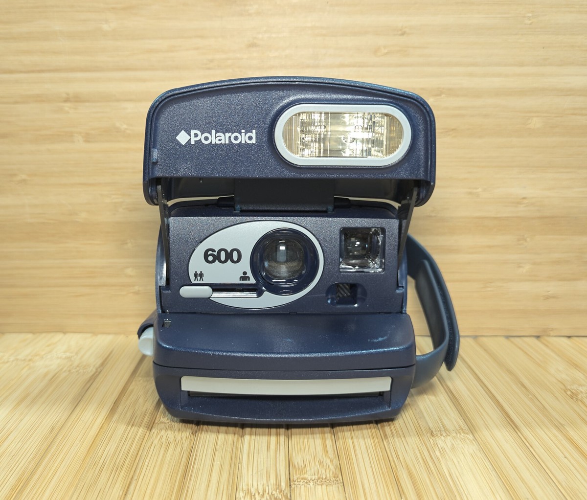 Polaroid 600 Round Instant Film Camera