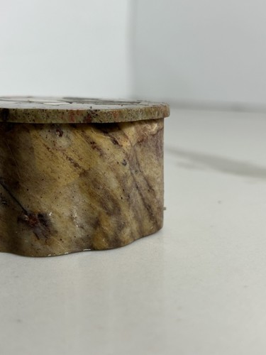 Vintage Carved Stone Trinket Box 2.5" Inlaid Mother of Pearl Floral Lid Oval - Picture 11 of 11