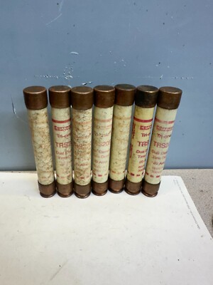 FERRAZ-SHAWMUT TRI-ONIC FUSE TRS20R 20AMP 600V (LOT OF 7) NOS TEST GOOD