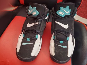 nike air barrage mid hombre