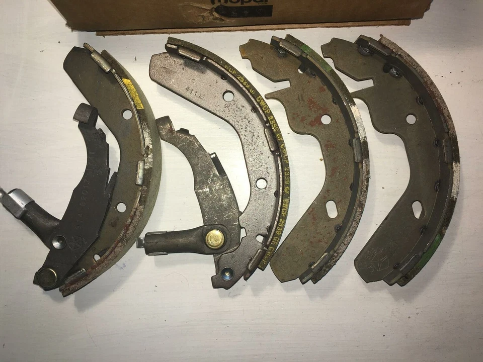Nuevo de Lote Antiguo Mopar 4205999 Juego Zapatas de Freno 1978-1990 Dodge Omni, Plymouth Horizon - C35 Foto 2 de 3