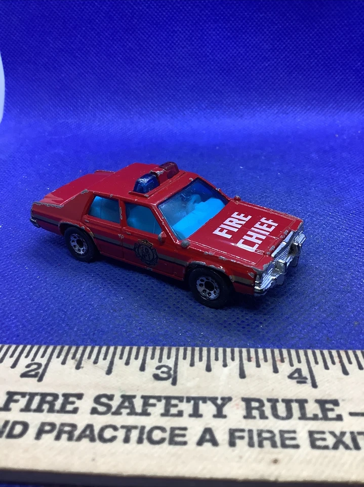 Matchbox Ford LTD Fire Chief Car - Fire Dept. Vintage 1987 - Red,VHTF, rare - Image 2 of 4