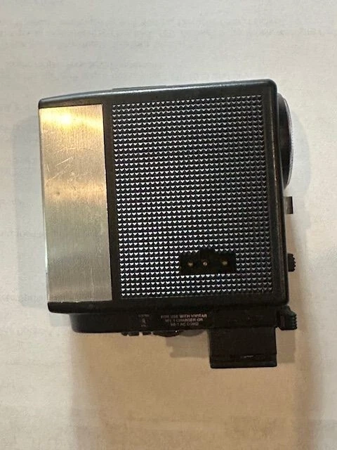 Vintage Vivitar Auto 252 Sync Flash for SLR Film Camera - Image 3 of 4