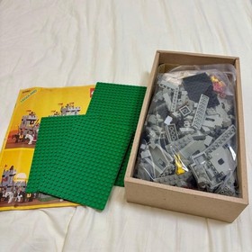 LEGO 6080 King's Castle Lion Knights 1984 Vintage without Box  USED