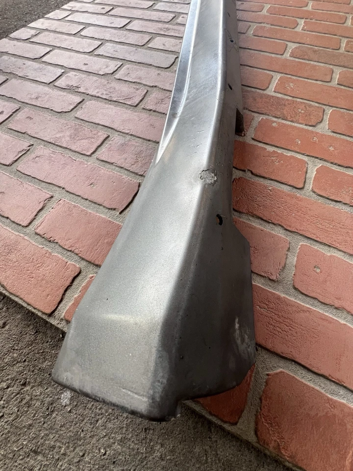 1987-1989 Nissan 300ZX VG30 Z31 2+2 Driver Left Side Rocker Molding - Image 2 of 4