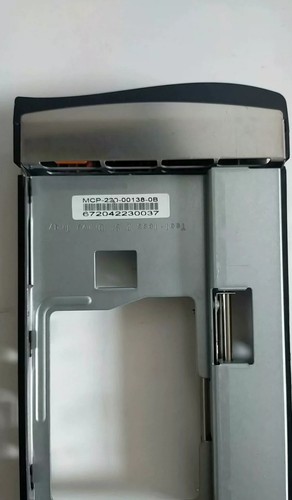 Supermicro MCP-220-00138-0B TOOL-LESS BLACK GEN-5 3.5-TO-2.5 NVME DRIVE TRAY - 第 2/3 張圖片