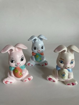 VTG Easter Bunny Rabbit Figurines 4.5'' Chalkwear ? Set Of 3 White Blue Pink READ