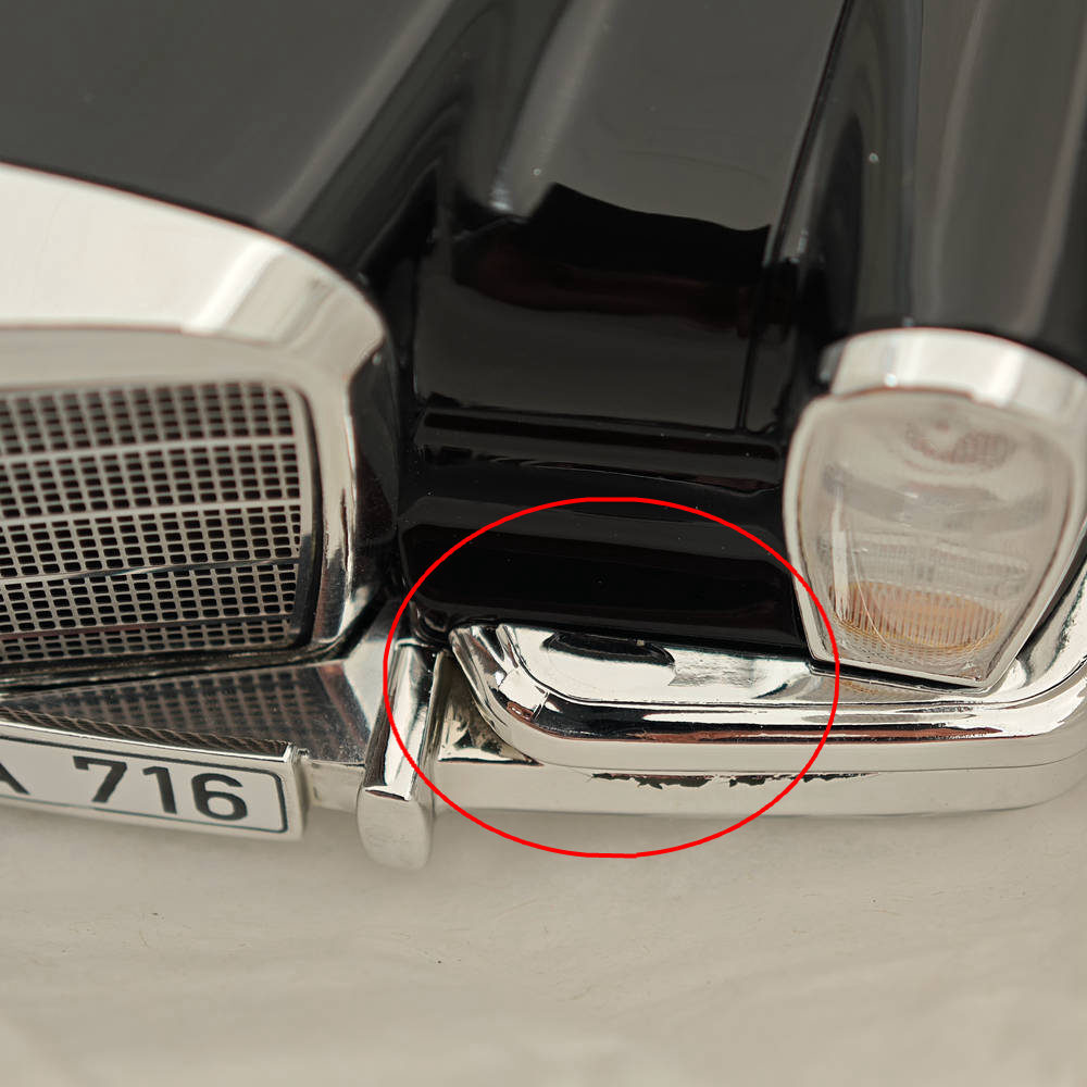 DNA Collectibles 1/18 Volvo 244 Turbo Argent - Modèle Résine Limité (DNA000115)