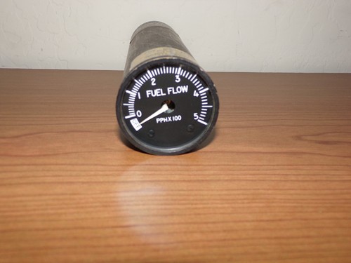 Cessna Fuel Flow Indicator 9910338-1 Pennyflow Model DSFF1785 - Picture 1 of 4