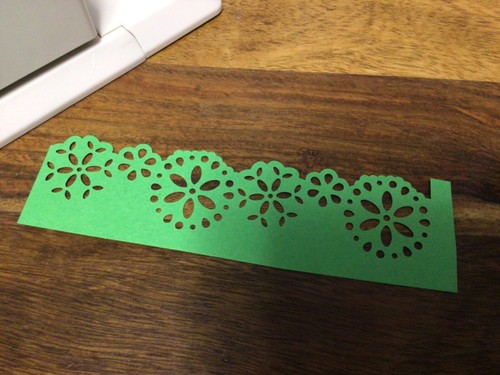 Sale Rare Martha Stewart LARGE Flower Bed Daisy Wheels border Card Craft punch - Picture 2 of 3