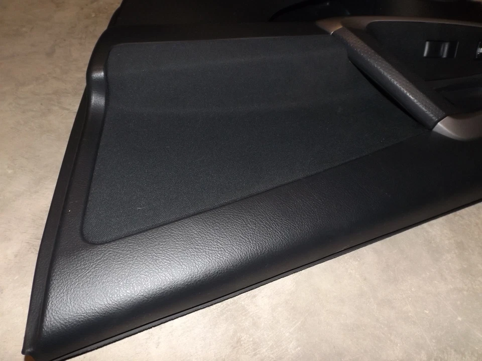 Panel de moldura interior puerta delantera pasajero Toyota RAV4 2006-2012 676100R032B8 Foto 2 de 4