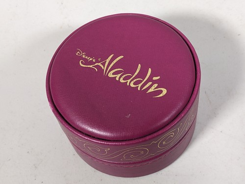 2 Disney Special Edition Watches Aladdin Genies 101 Dalmations TV Screen w/Boxes - Picture 5 of 6