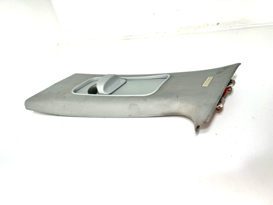 Volkswagen Passat V6 GLX 2001 2005 lado del conductor izquierdo superior centro pilar B moldura  Foto 3 de 4