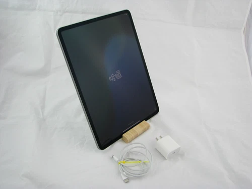 Apple iPad Pro 12.9" 6th Generation M2 128GB Space Gray MNXP3LL/A 2022 Model