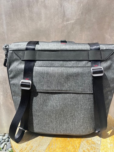 Peak Design Everyday Tote Bag Charcoal with black straps and bottom - Picture 2 of 5