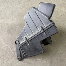 OEM BMW E90 N52 Airbox Intake Muffler W/ Mass Air Flow + Hardware 13717542018