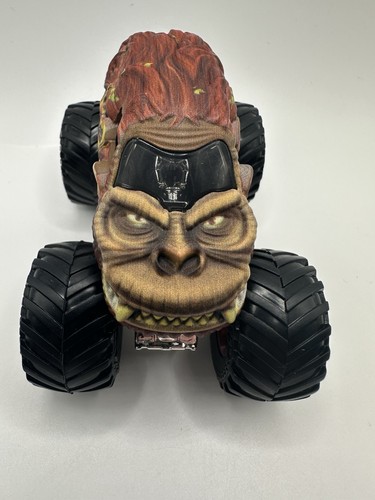 Monster Jam Monster Truck Sasquatch 1:64 - Picture 4 of 8