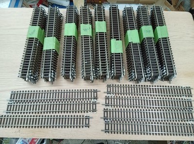 8x Roco 42410 aus Anlagenrückbau ,leichte Anhaftung von Kleberesten