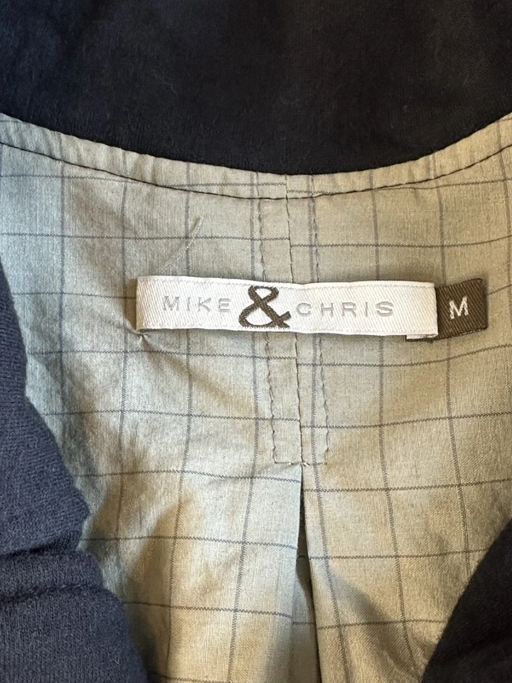 Chaqueta de mujer Mike and Chris frente abierto talla mediana negra bolsillos botones algodón Foto 3 de 4