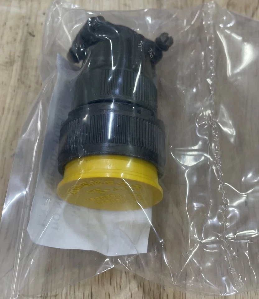 ITT Cannon MS3106E22-14S Circular MIL Spec Connector 19P #16 SKT CONTACTS - Image 3 of 3