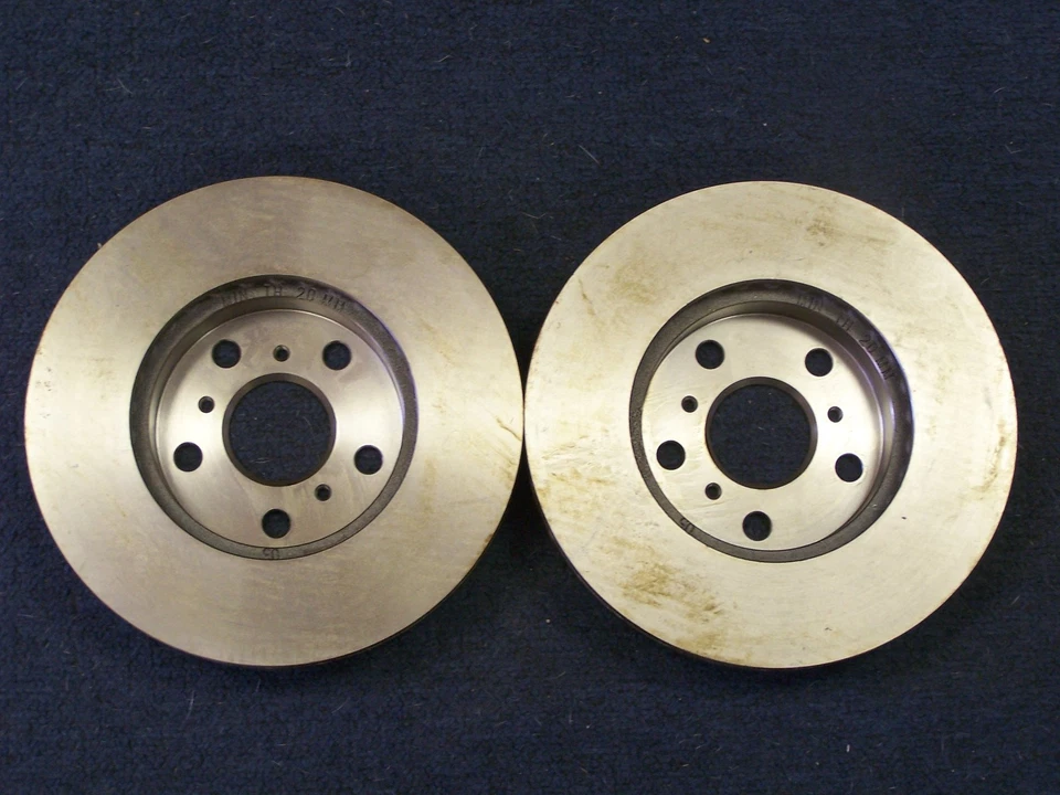 Juego de rotor delantero italiano Qualitee R79760 para Toyota Celica Foto 3 de 4