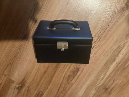Schmuckkasten schwarz geräumig mit Schlüssel
