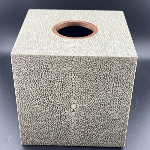 Oka Faux Shagreen Boutique Taschentuchbox Halter - Bild 5 von 10